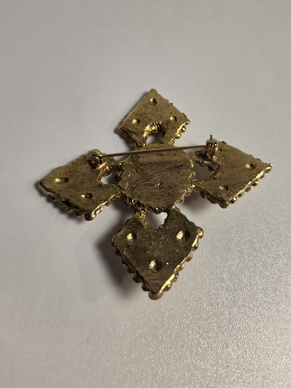 Statement Gold Tone Brooch Pin with Blue Rhinestone - Picture 3 of 4